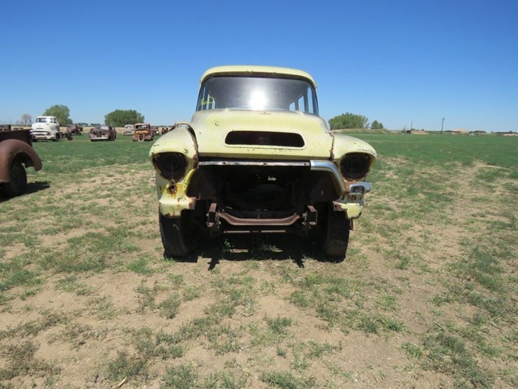 1955-gmc-suburban-image-2