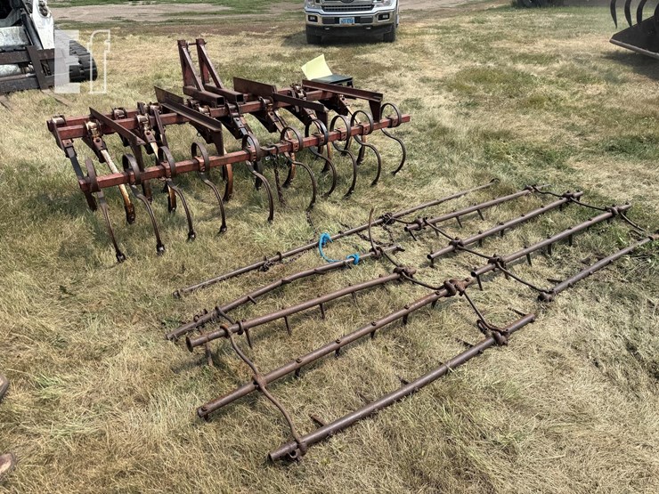 ih-cultivator-8248-image-2