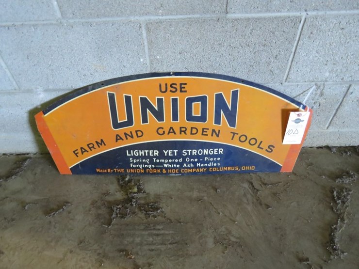 union-farm-tool-display-topper-image-1