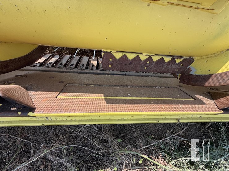 john-deere-645c-image-12