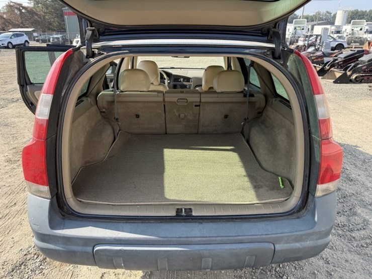 2003-volvo-xc70-image-12