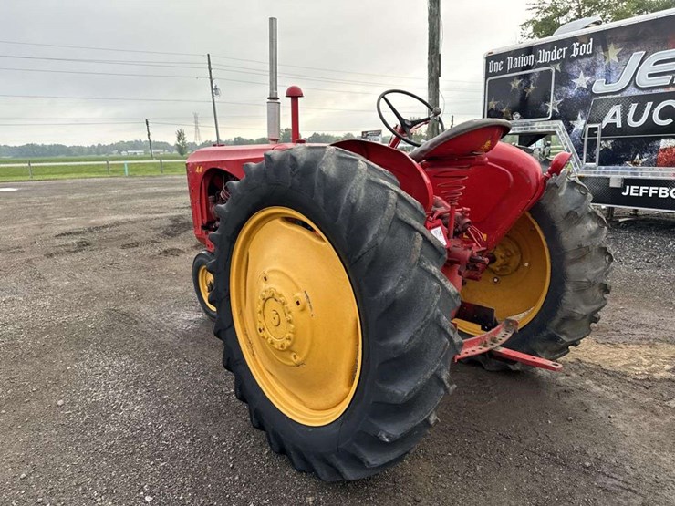 massey-harris-44-image-2