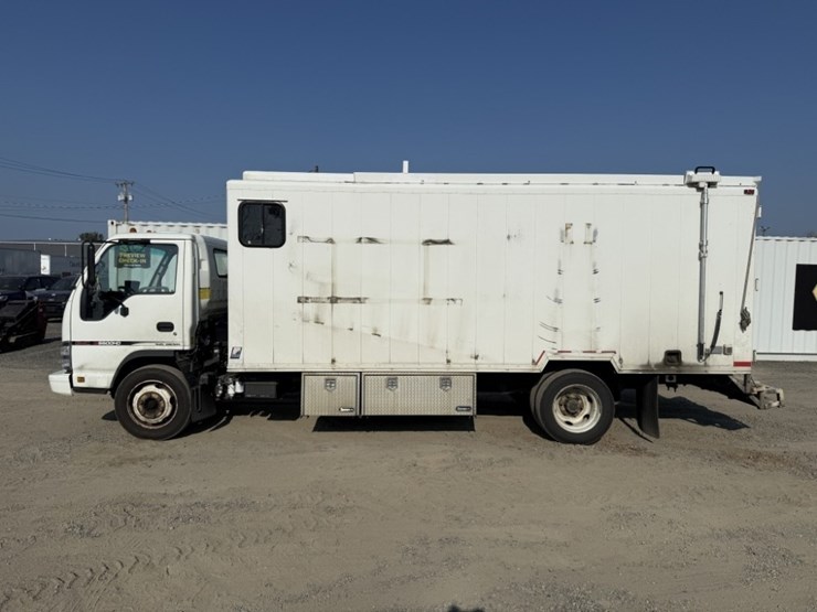 2007-gmc-w5500hd-image-7