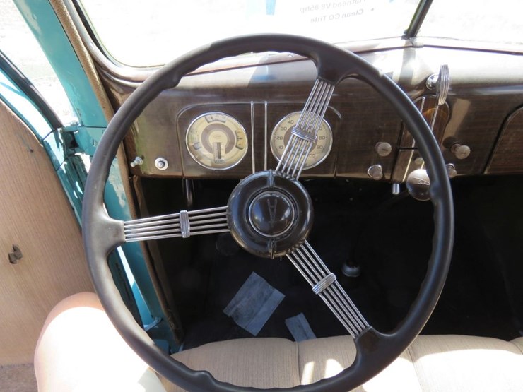 1937-ford-tudor-deluxe-sedan-image-23