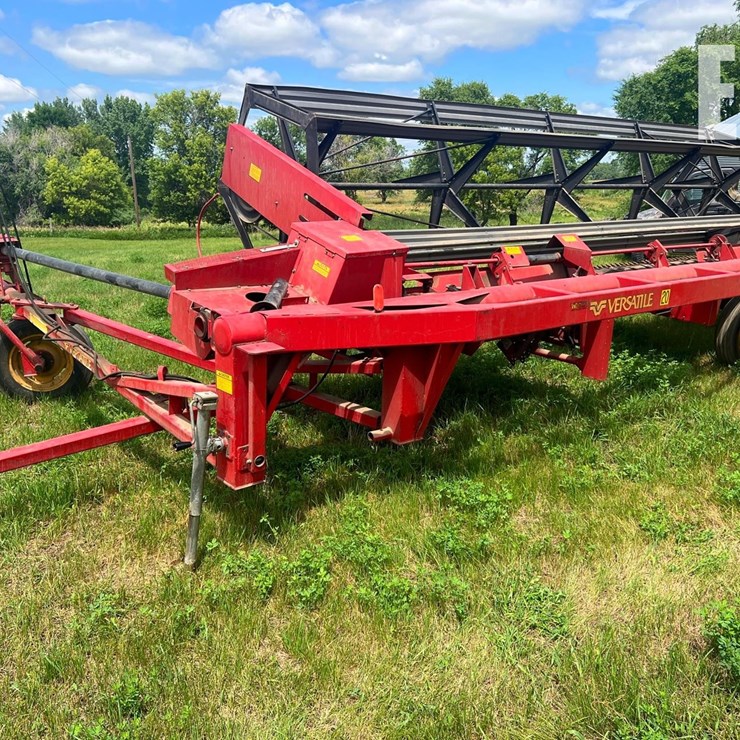1984 VERSATILE 10