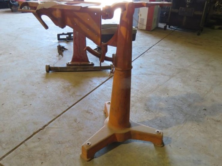model-a-and-t-service-stand-image-2