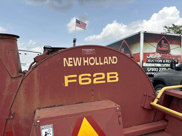 new-holland-f62b-image-6