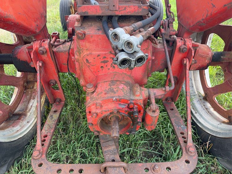 farmall-340-row-crop-image-35