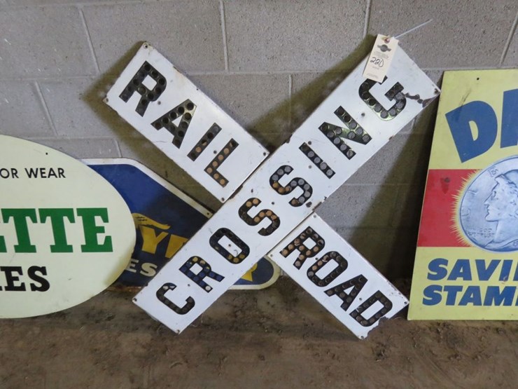 railroad-crossing-sign-image-1