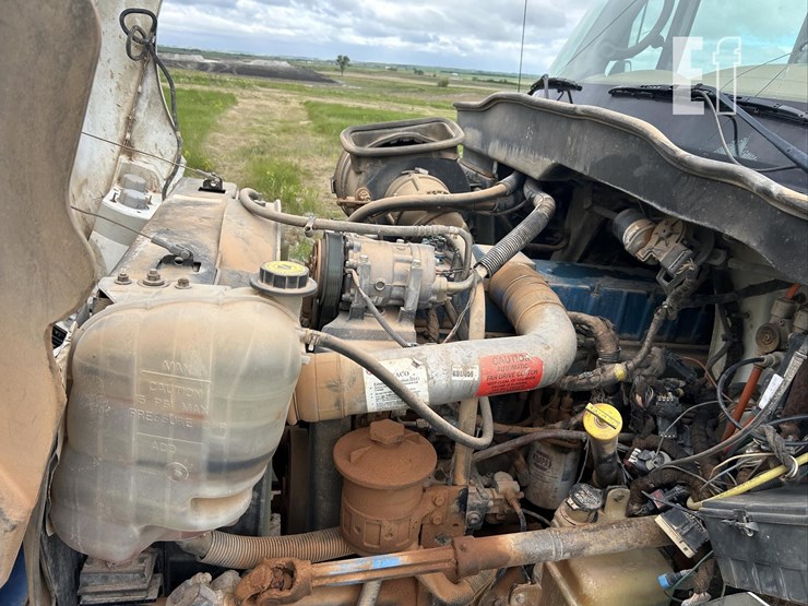 2003-international-durastar-4300-image-51