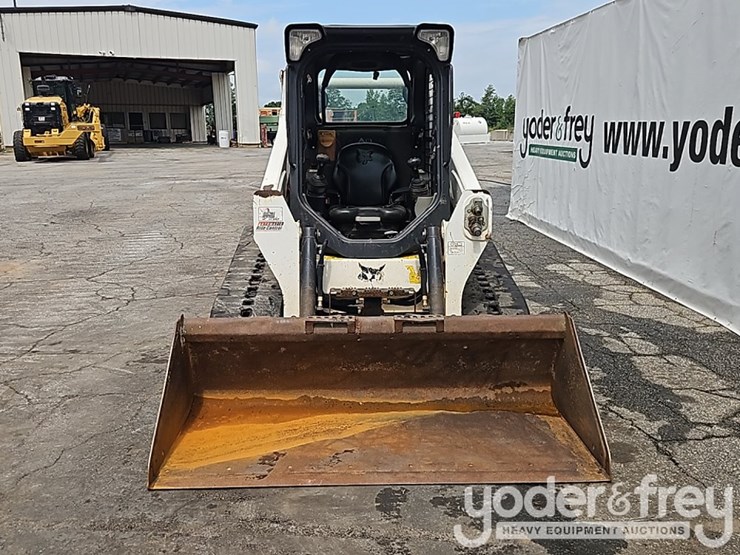2022-bobcat-t595-image-8