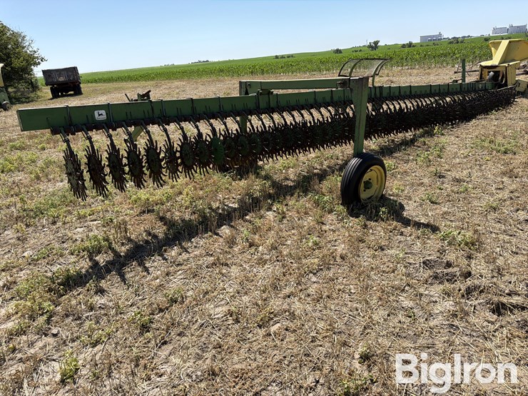 john-deere-400-image-7
