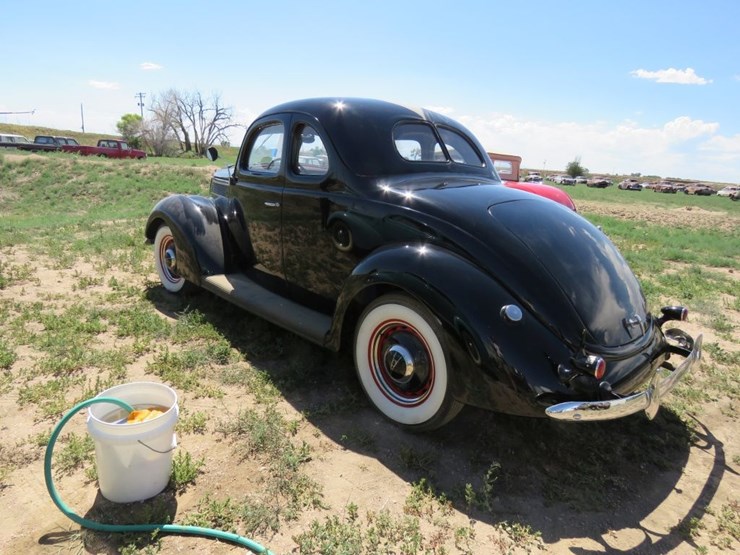 beautiful-1937-ford-coupe-image-5