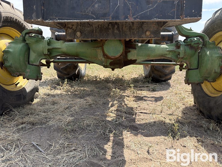 1984-john-deere-1050-image-11