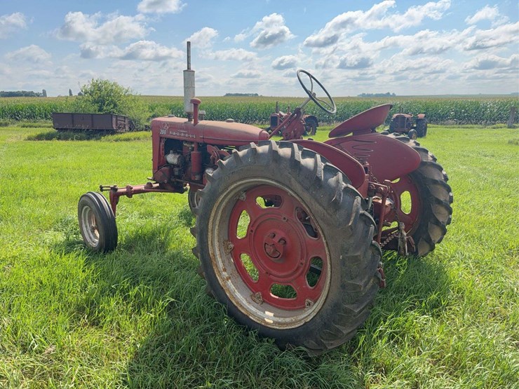 farmall-200-image-5