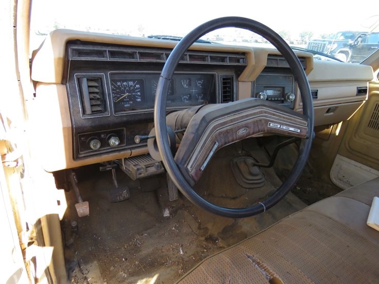 1983-ford-f350-image-8