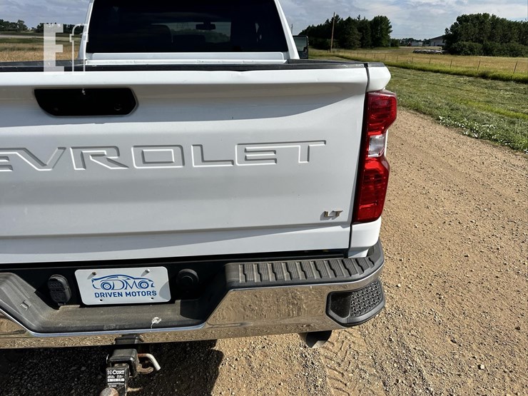 2021-chevrolet-silverado-2500hd-lt-image-17