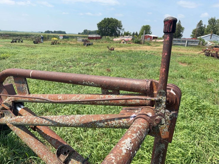 loader-for-farmall-300-or-350-image-18