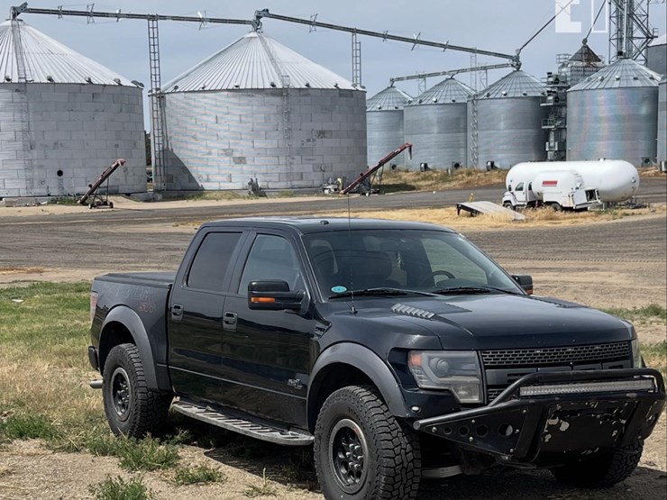 2014-ford-f150-raptor-image-2