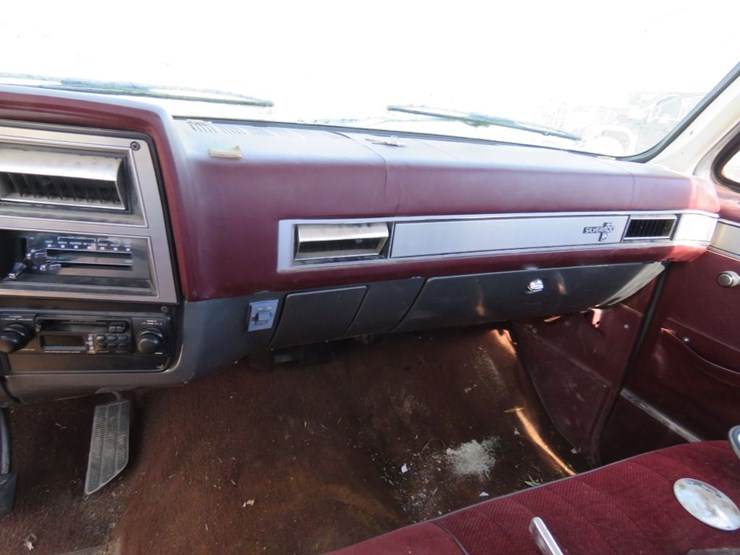 1988-chevrolet-30-image-8