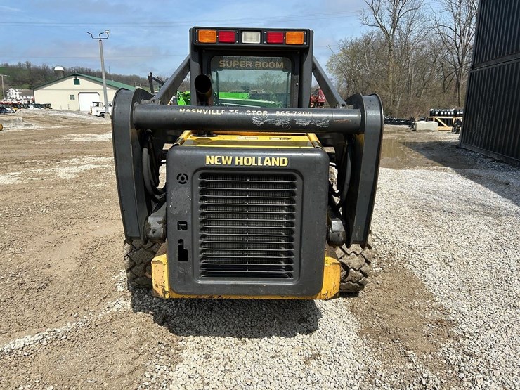 new-holland-l180-image-3