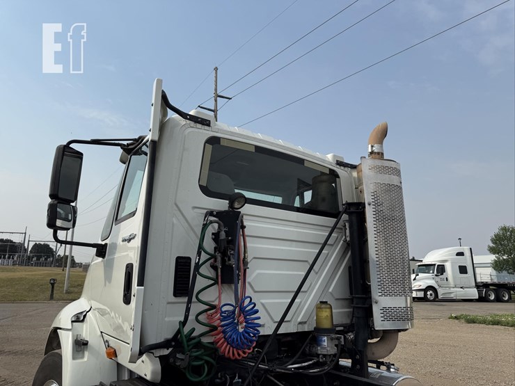 2009-international-transtar-8600-image-9