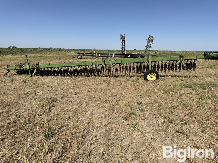 john-deere-400-image-2