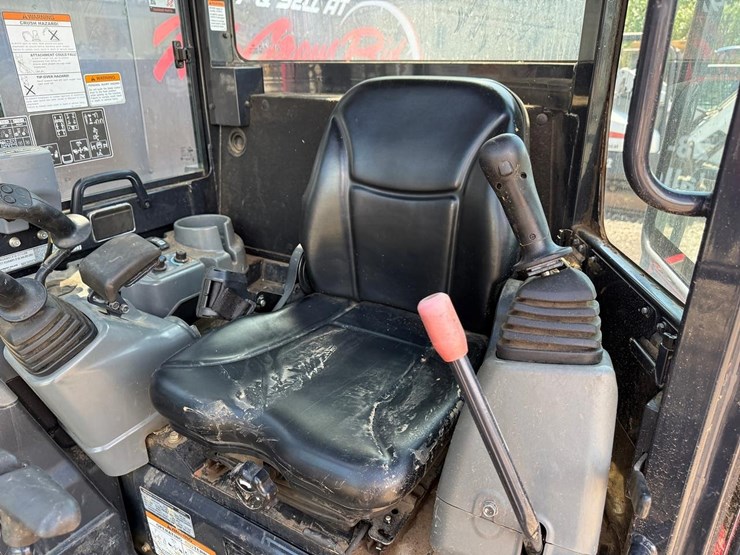 2021-yanmar-sv40-image-19