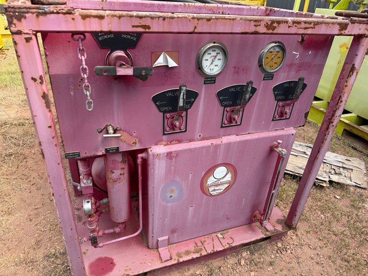 meyer-horizontal-3k-wp-diesel-powered-3-station-accumulator-closing-unit,-skidded-image-2