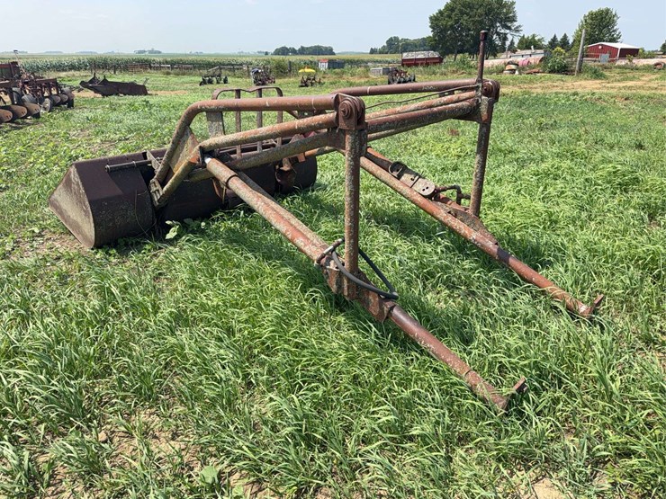 loader-for-farmall-300-or-350-image-4