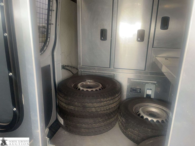 2015-mercedes-benz-sprinter-2500-image-20