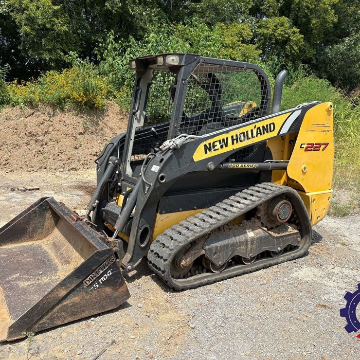 NEW HOLLAND C227