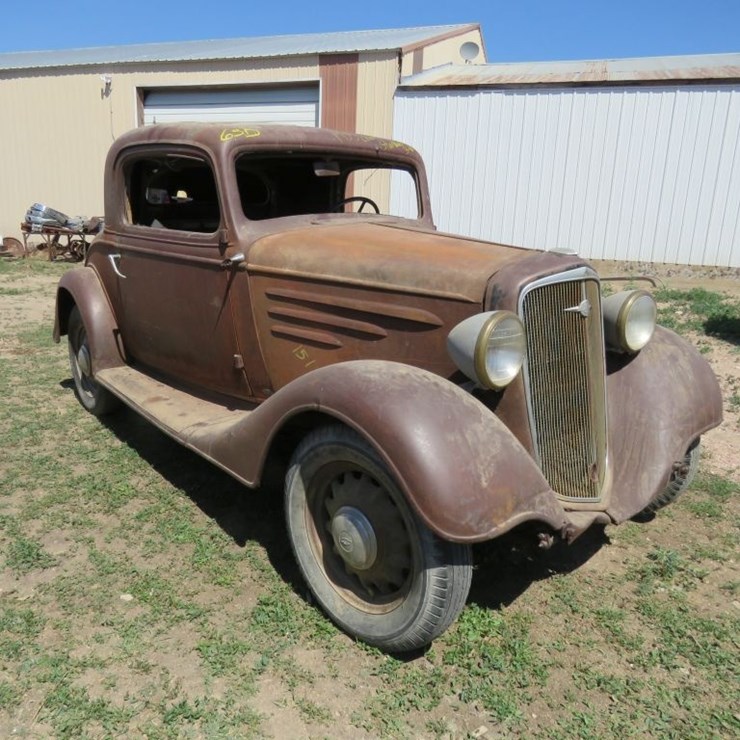 1935 Chevrolet Standard 3 window Coupe