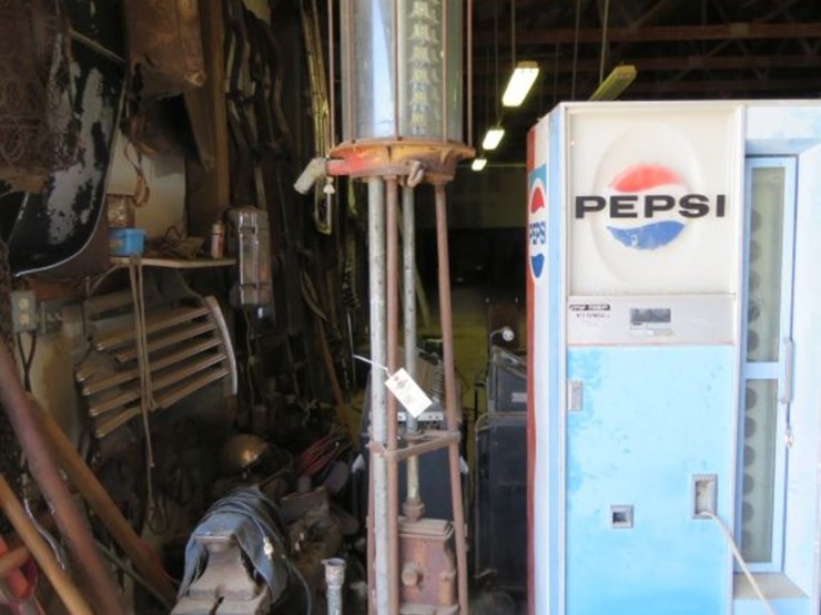 10-gallon-upright-visible-gas-pump-project-image-1
