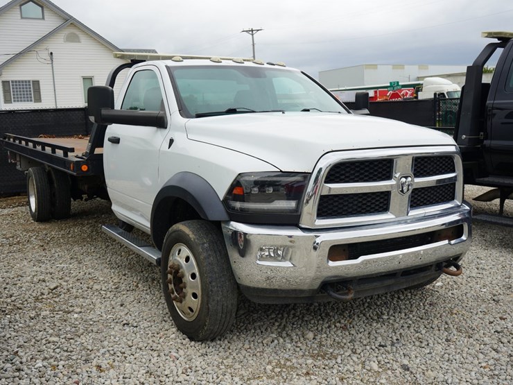2018-dodge-ram-5500-image-3