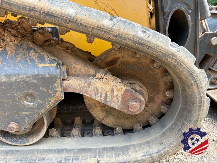 new-holland-c227-image-30