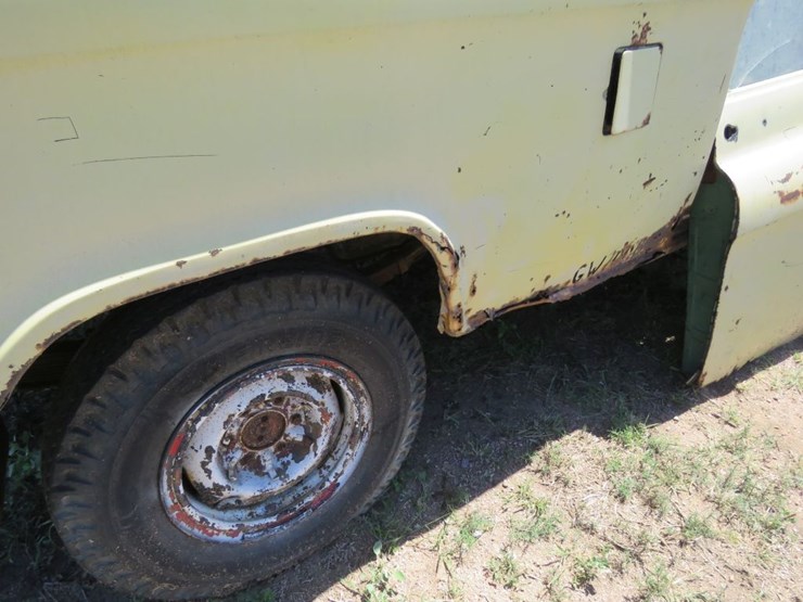 1955-gmc-suburban-image-11