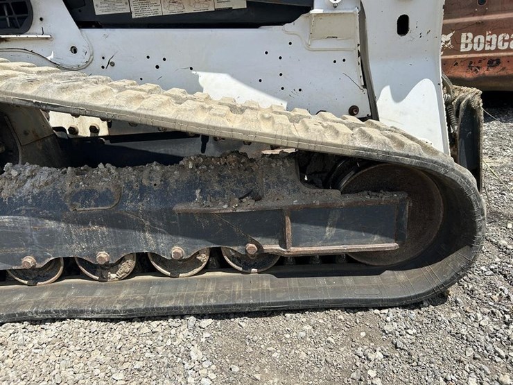 2022-bobcat-t770-image-28