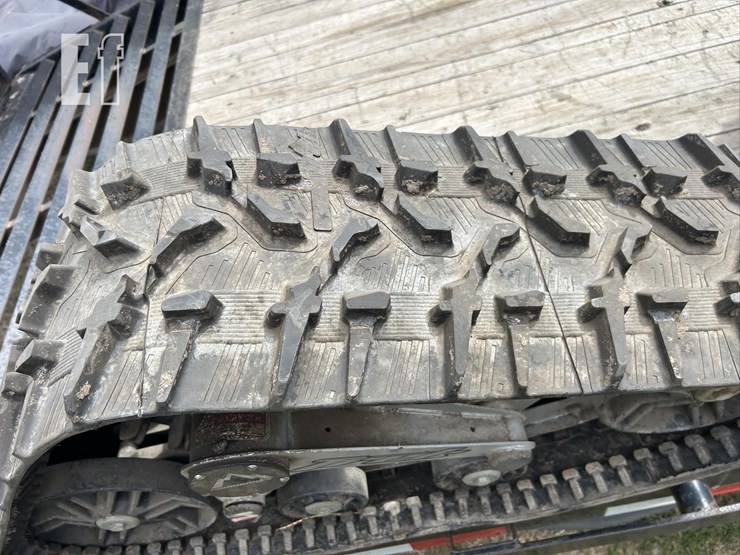 4x-trek-commander-tracks-image-11
