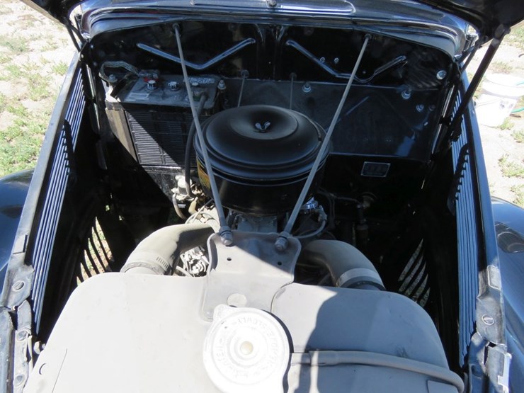 beautiful-1937-ford-coupe-image-22