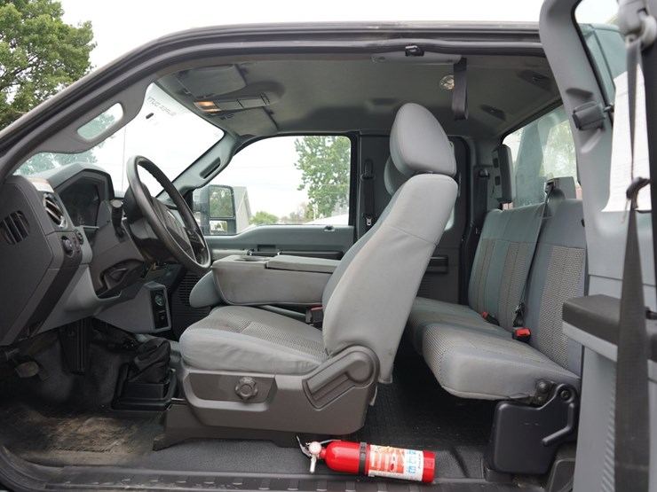 2017-ford-f650-image-16