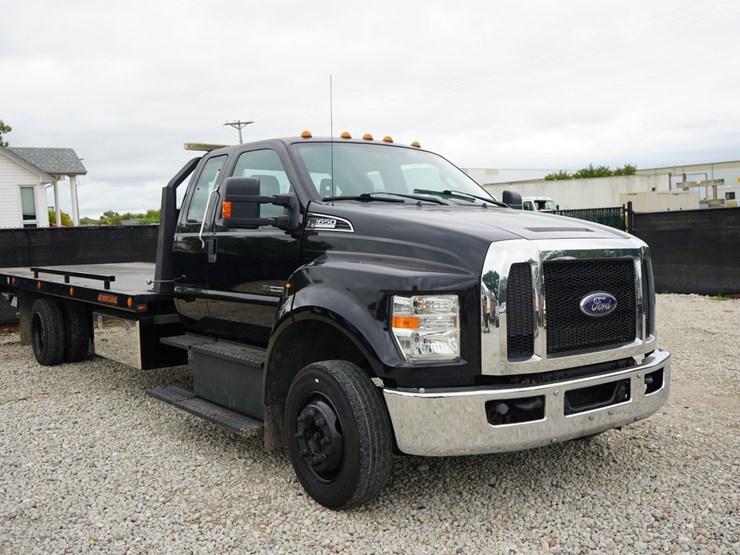 2017-ford-f650-image-3