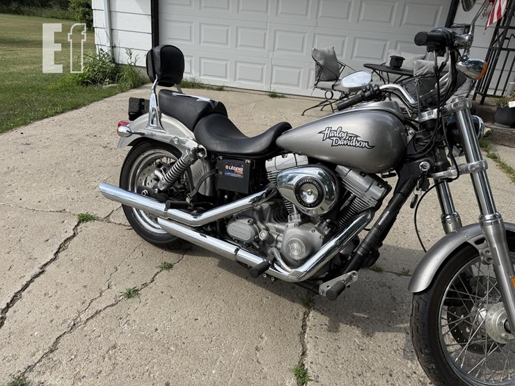 2009-harley-davidson-dyna-super-glide-image-2