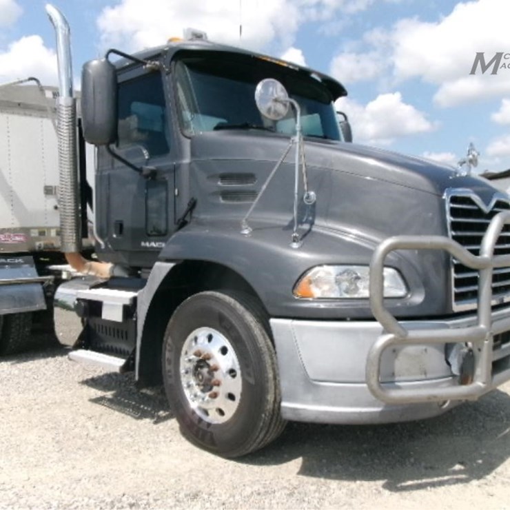 2017 MACK PINNACLE CXU613