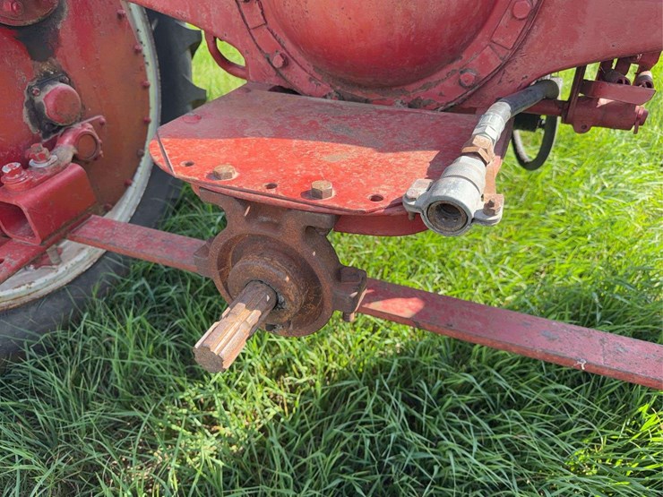 farmall-f-20-image-31