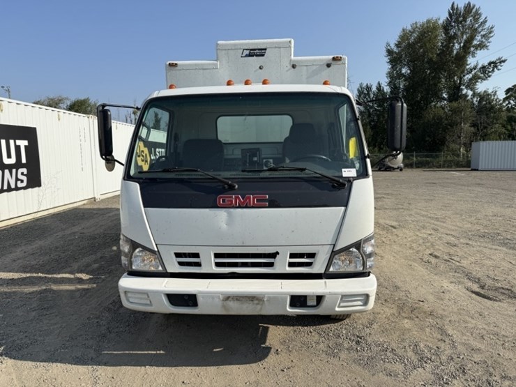 2007-gmc-w5500hd-image-8