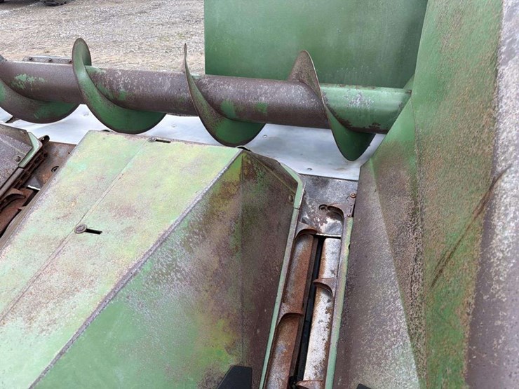 john-deere-444-image-12