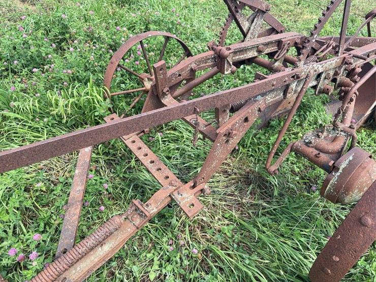 international-harvester-two-bottom-pull-type-moldboard-plow-image-7