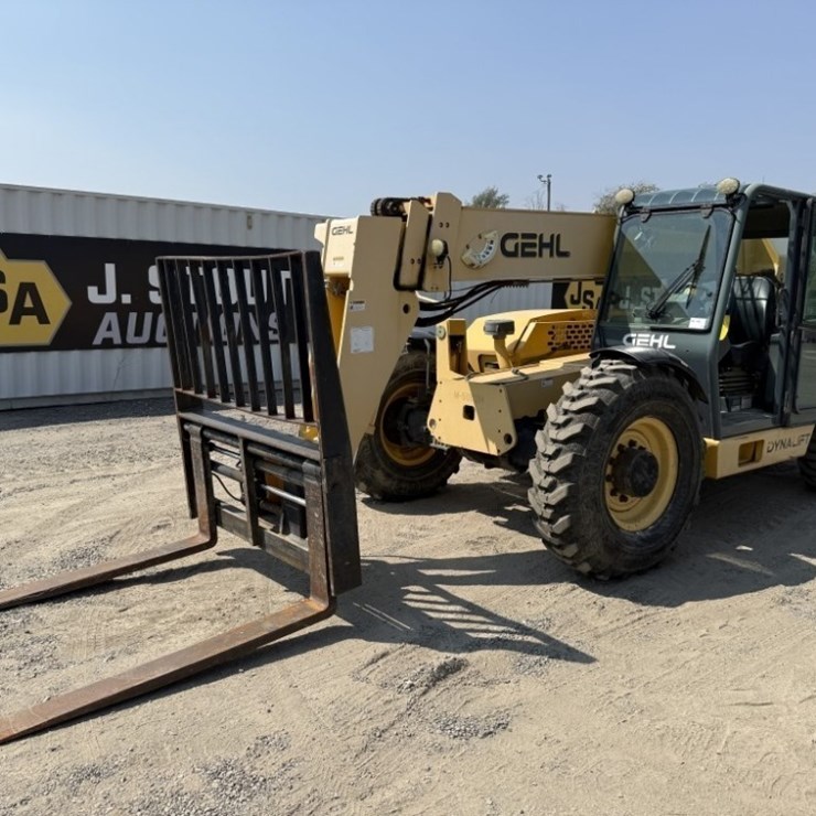 2010 GEHL DL11-44