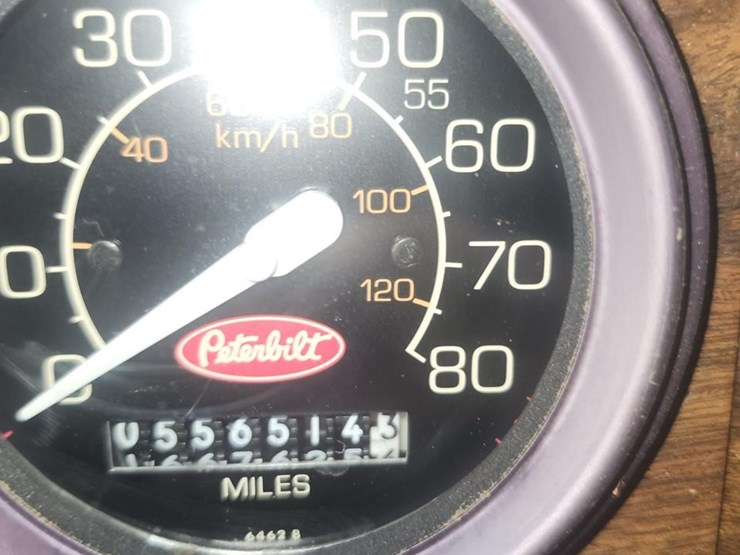 1999-peterbilt-385-image-25